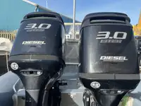 Άκαμπτη φουσκωτή βάρκα προς πώληση