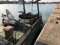 Εργατικά πλοία προς πώληση