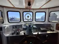 Ρυμουλκό πλοίο προς πώληση