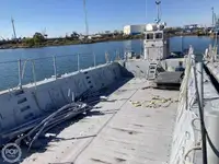 Πλοίο αποβατικής προέλευσης, δεξαμενόπλοιο προς πώληση