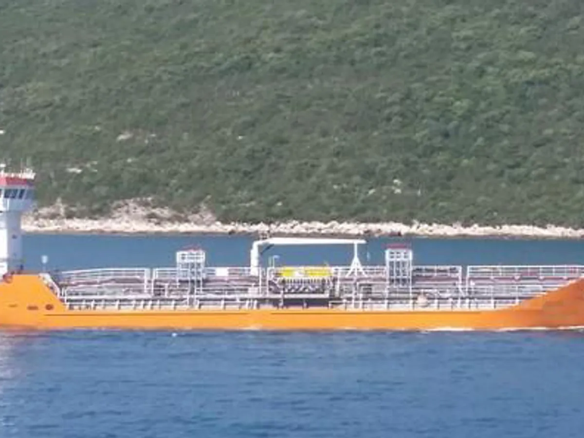 Δεξαμενόπλοιο πετρελαίου/χημικών προϊόντων προς πώληση