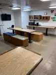 Πλοίο υποστήριξης προς πώληση