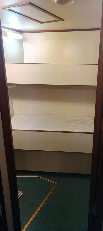 Πλοίο υποστήριξης προς πώληση