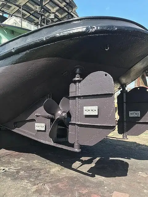 Ρυμουλκό πλοίο προς πώληση