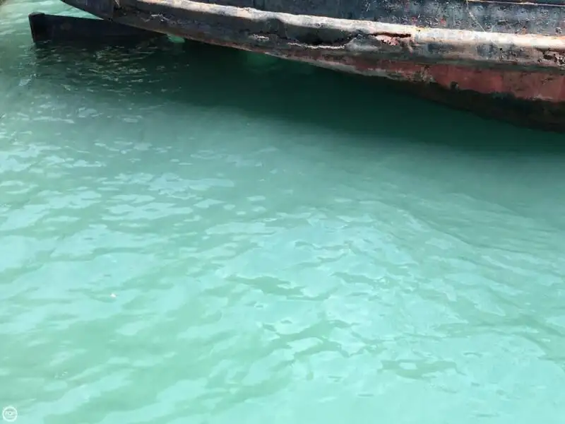 Ρυμουλκό πλοίο προς πώληση