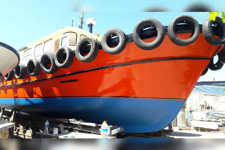 Ρυμουλκό πλοίο προς πώληση