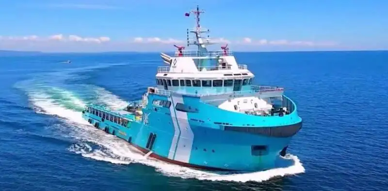 Ρυμουλκό πλοίο προς πώληση