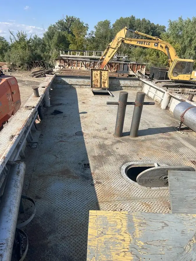 Σκάφη εργασίας προς πώληση