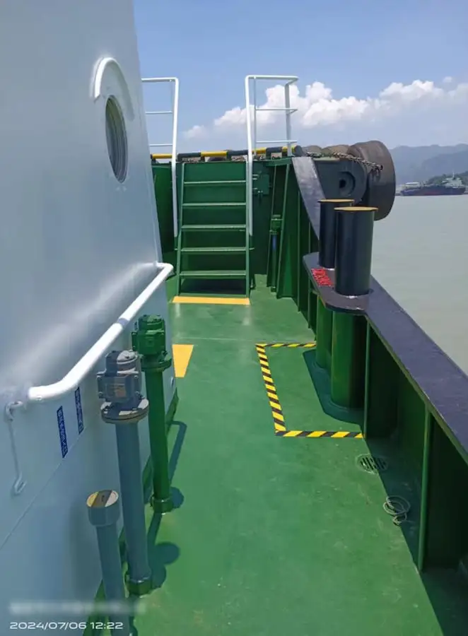 Ρυμουλκό πλοίο προς πώληση