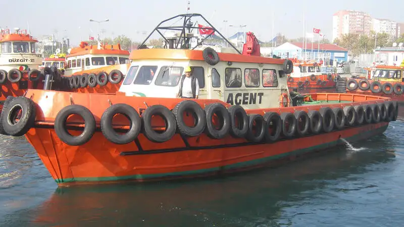 Ρυμουλκό πλοίο προς πώληση