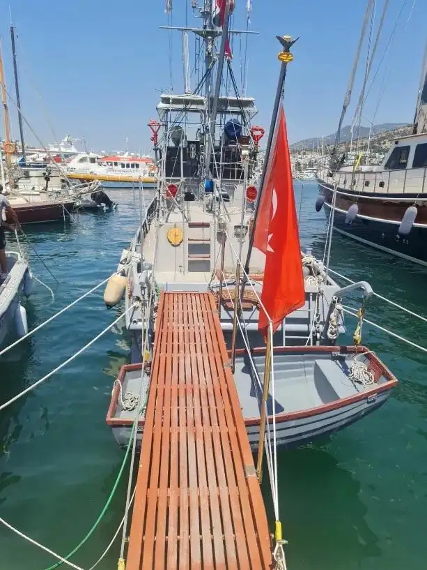 Πυροσβεστικό σκάφος προς πώληση