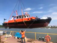 Σκάφος έρευνας προς πώληση